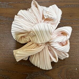 Lele Sadoughi Cream and Pink Hair Bow